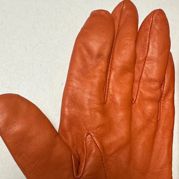 Elegant Fownes Brothers Orange wool lined Leather Gloves - Picture 3 of 8